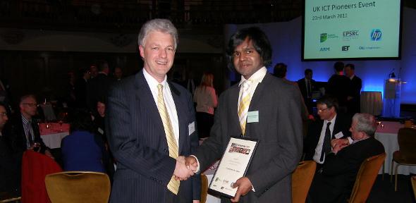 Professor Ian White (left) and Sithamparanathan Sabesan