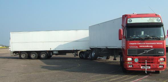 Cambridge's experimental twin-trailer vehicle, designed to minimize CO2 generation for long-haul freight, while meeting the UK's strict manoeuvrability regulations.