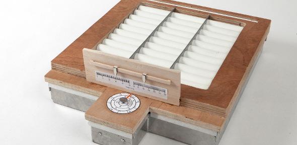 A beekeeping aid to monitor the hive weight enhancing the chance of bee survival in the winter