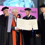 Professor Norman Fleck receives his Honorary Degree