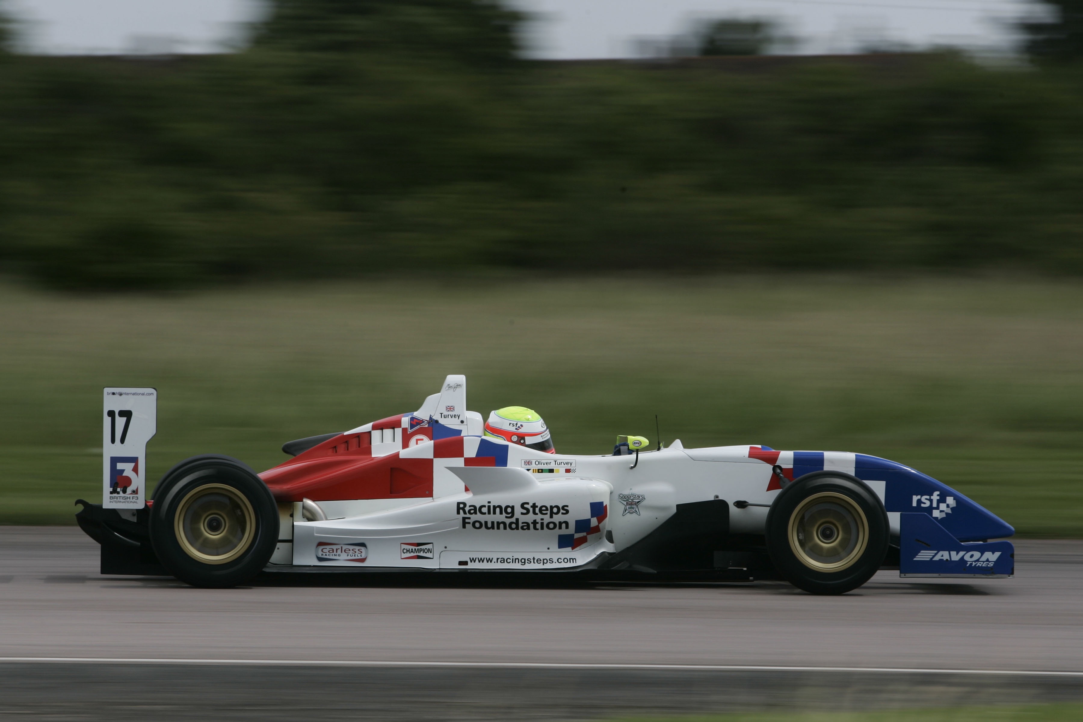 Oliver Turvey racing in British Formula Three at Thruxton in 2008