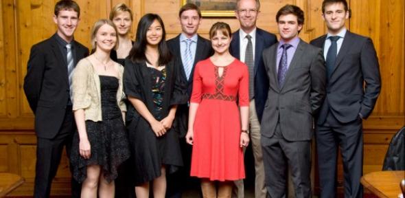 Andy Leonard, Vice President BP Cambridge, with some of the first BP supported Cambridge-MIT exchange students at the launch of the extension of the programme to non-Engineers