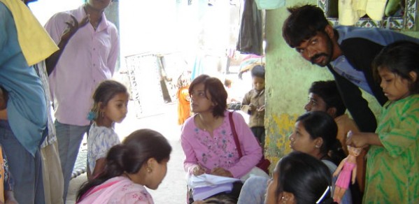 Priti Parikh collecting data in the slum settlement of Sanjaynagar, Ahmedabad city, India