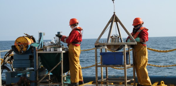 Diana Thomas-McEwen - Offshore deck seabed sampling