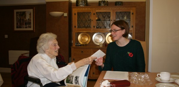 Rachel Hyman exchanges gifts with Dorothy Norman, the founder of the scholarship which has enabled her to study for a PhD in Electrical Engineering