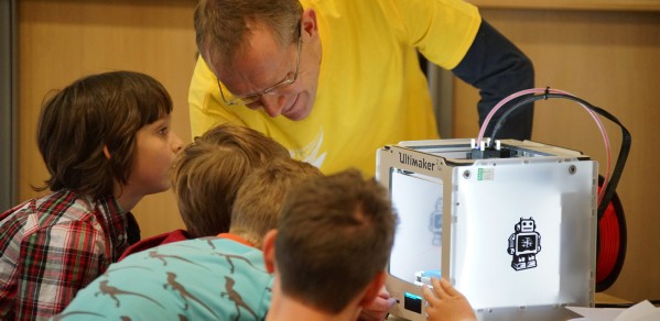 Dr Tim Minshall engages the next generation during a science festival.