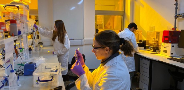 Dr Amparo Güemes and colleagues at the Bioelectronics Labs at the Centre for Advanced Photonics and Electronics
