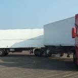 Cambridge's experimental twin-trailer vehicle, designed to minimize CO2 generation for long-haul freight, while meeting the UK's